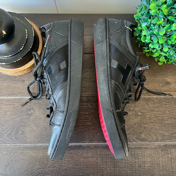 TOMS Star Wars Darth Vader Leandro Black Leather Shoes Sneakers Size 7M - Picture 16 of 16